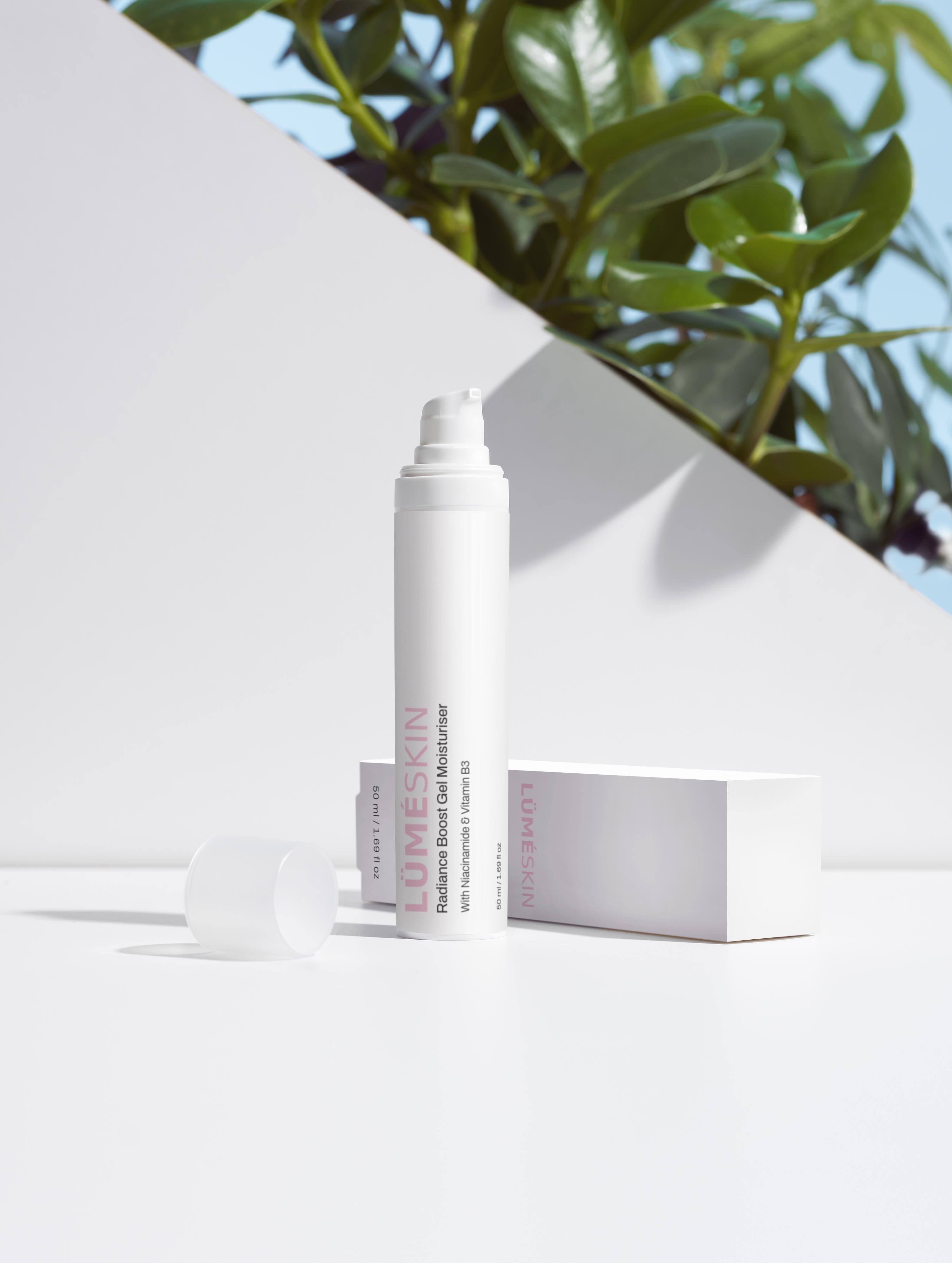 LÜMÉSKIN gel moisturizer product bottle premium skincare packaging
