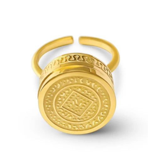 Boho Lip Balm Ring in 14K Gold