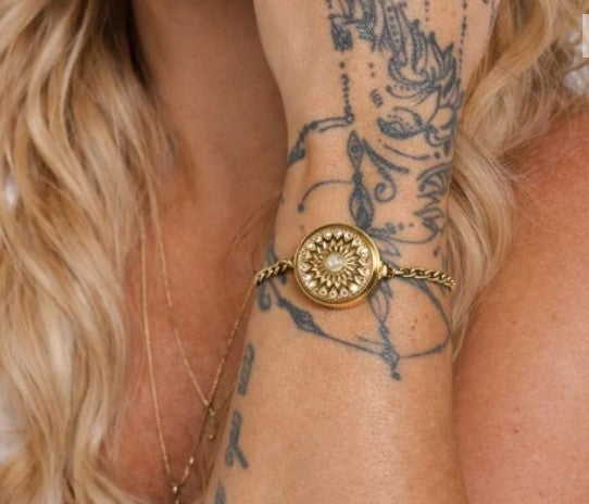 Paris Lip Balm Bracelet in 14K Gold